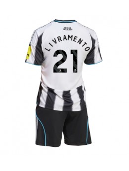 Newcastle United Tino Livramento #21 Replika Hemmakläder Barn 2025-26 Kortärmad (+ byxor)